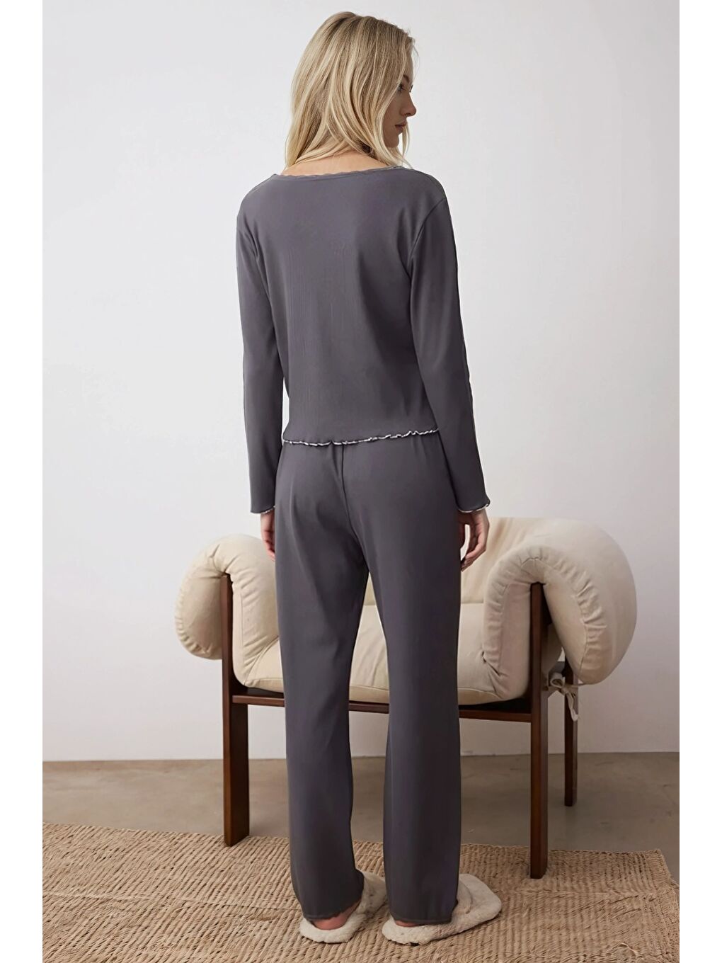 Antrasit Pamuklu Dantel ve Fiyonk Detaylı Fitilli Örme Pijama Takımı-2