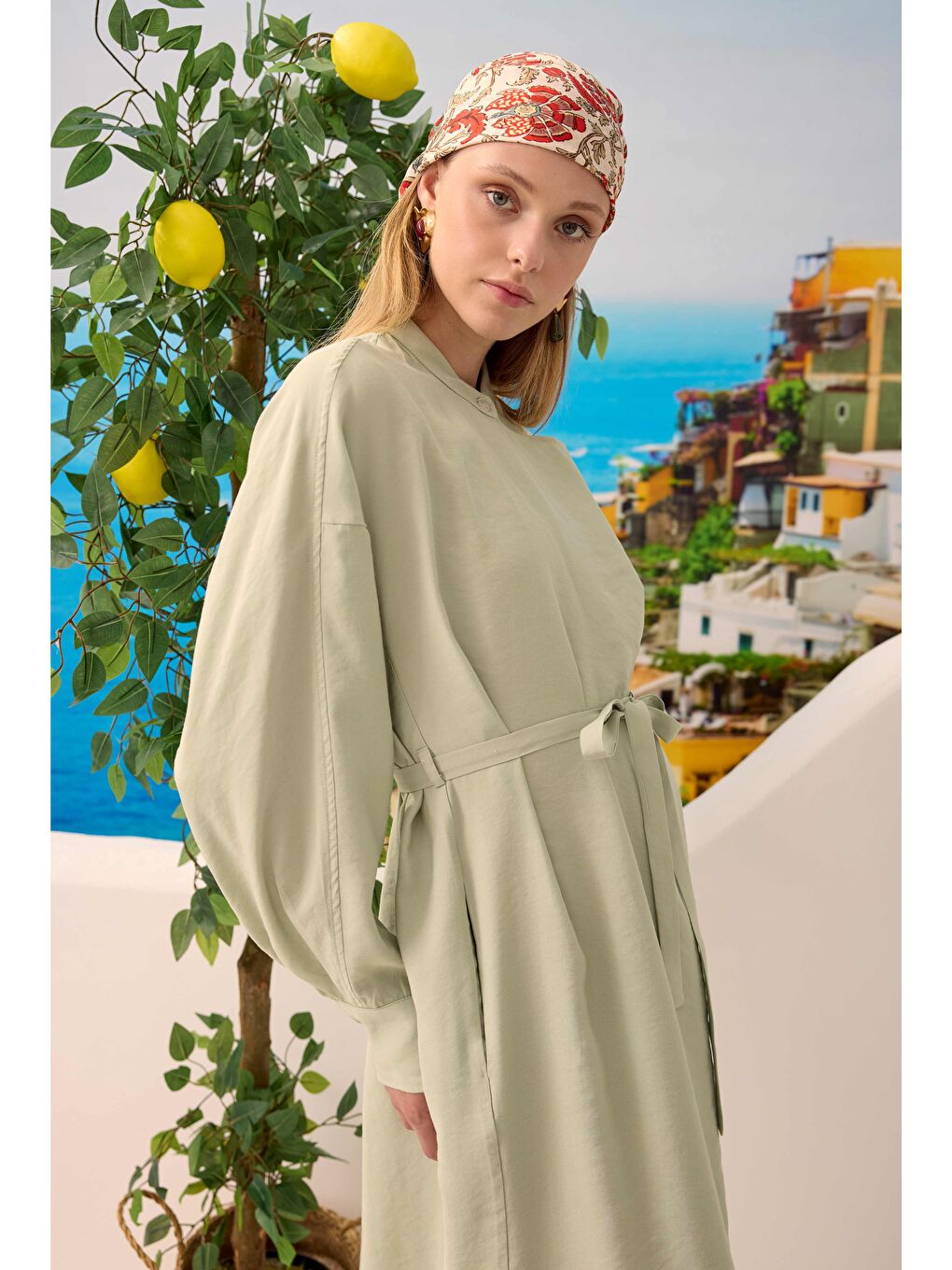 Haki Yakası Geniş Pile Detaylı Elbise Okaliptüs-1