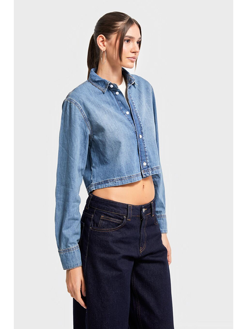 Mavi Kadın T.Kot Renk cc01 7s5-8 Crop Fit Önü Düğmeli %100 Organik Denim Kumaş Gömlek-3