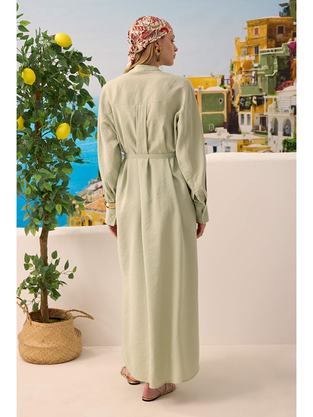 Haki Yakası Geniş Pile Detaylı Elbise Okaliptüs-4