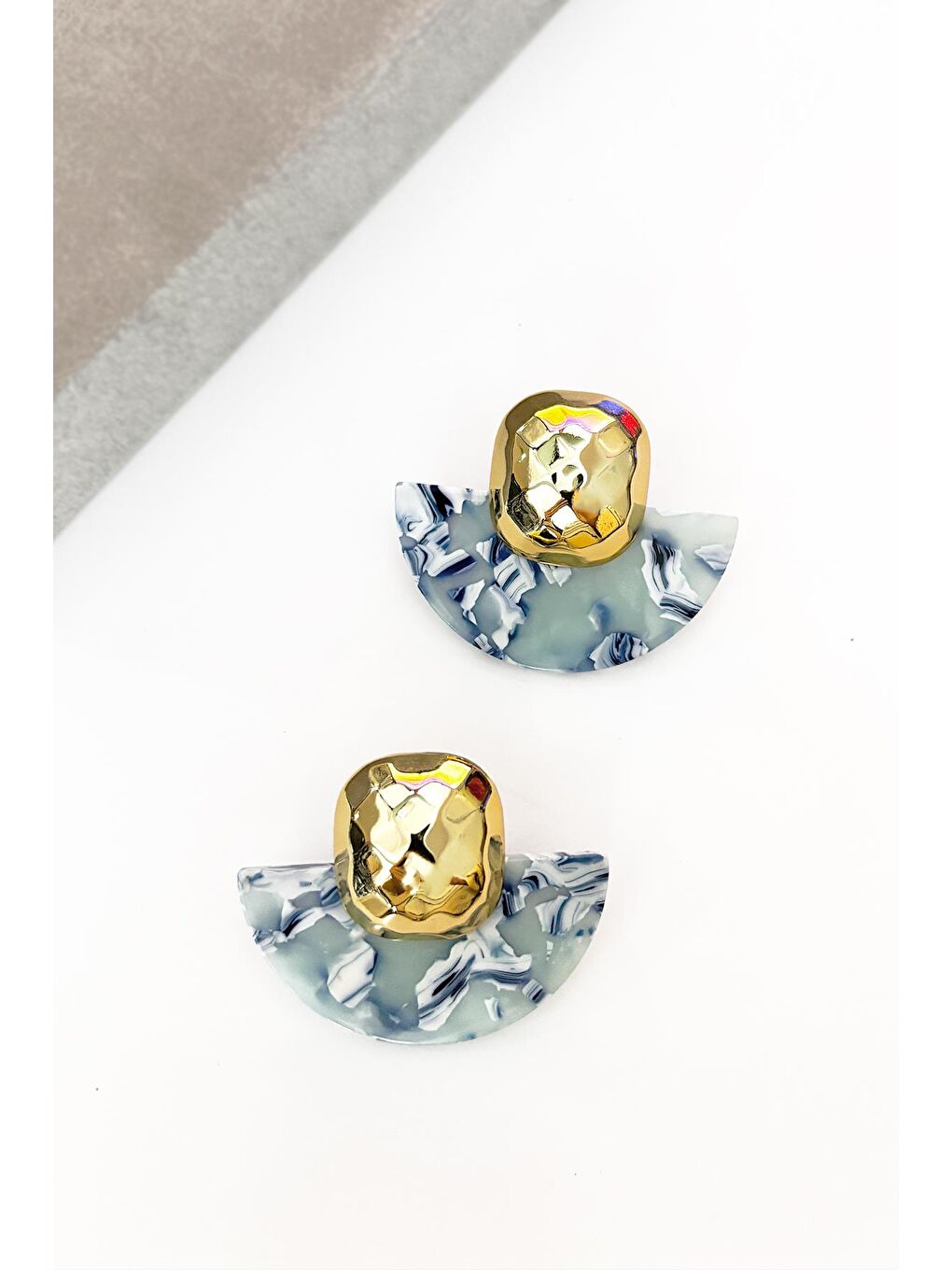 Mavi Renkli Yarım Daire Kadın Küpe-1