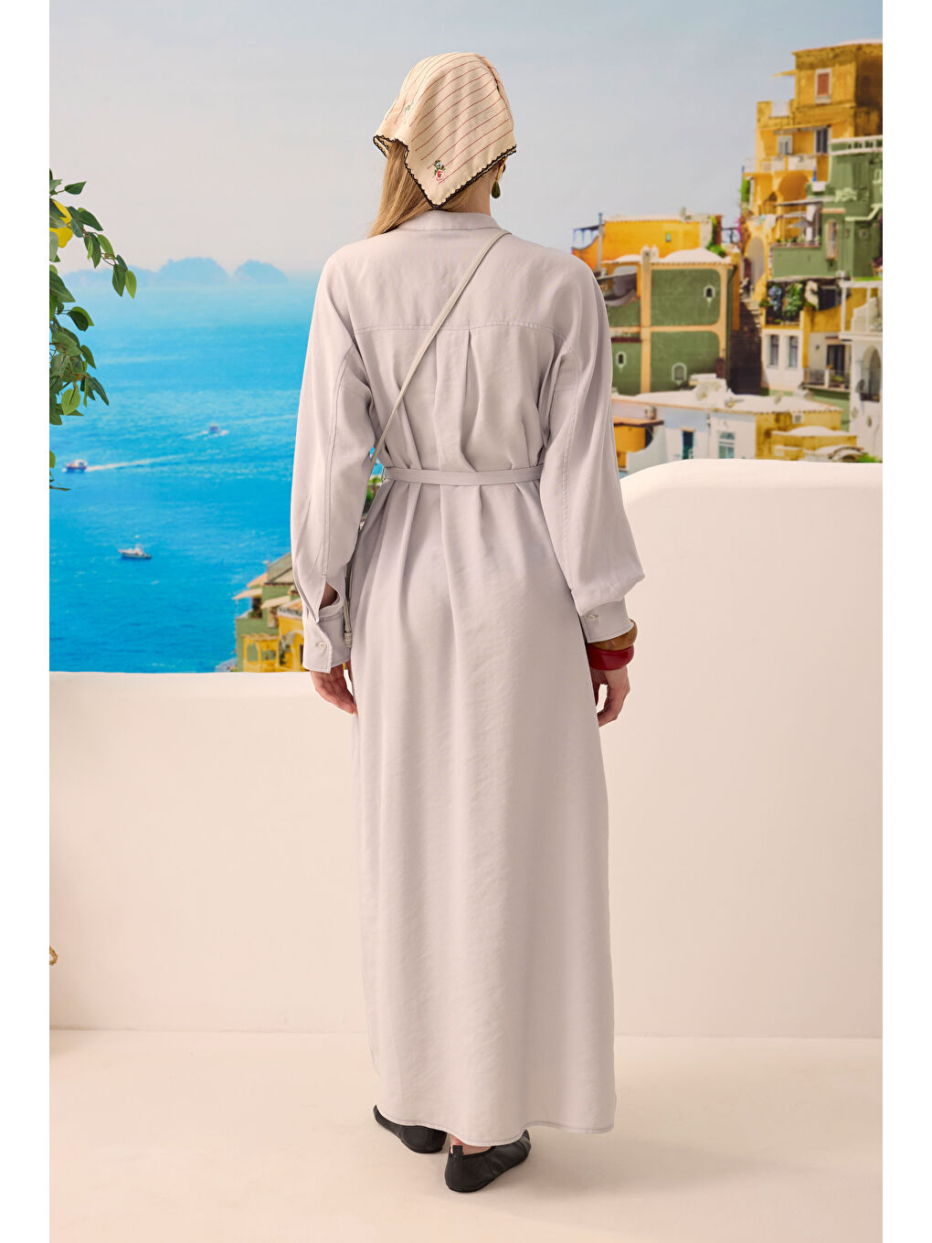 Yakası Geniş Pile Detaylı Elbise Gri-2