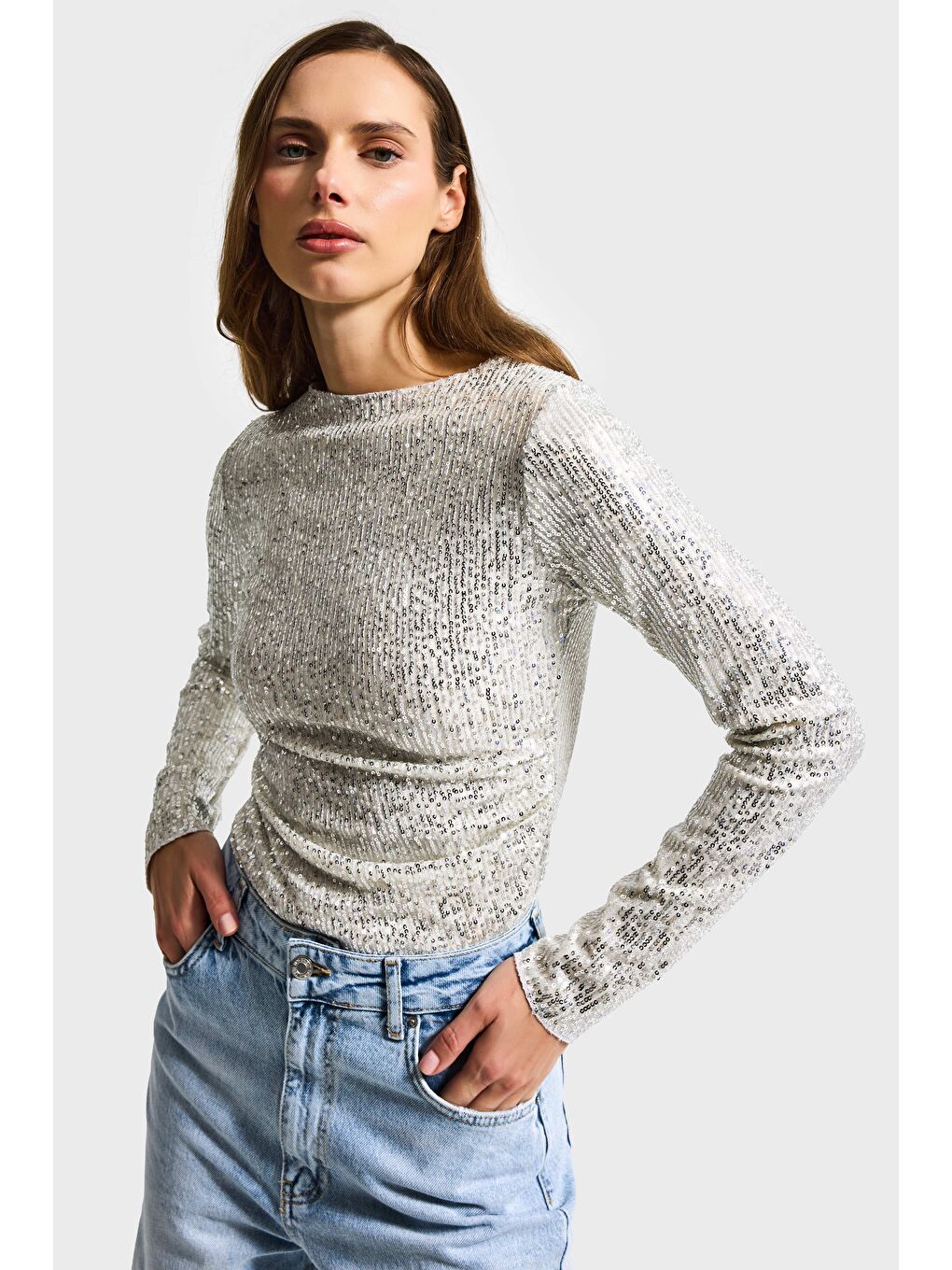 Kadın Ekru Silver Renk Pul Payet Detaylı İçi Astarlı Tasarım Bluz-1