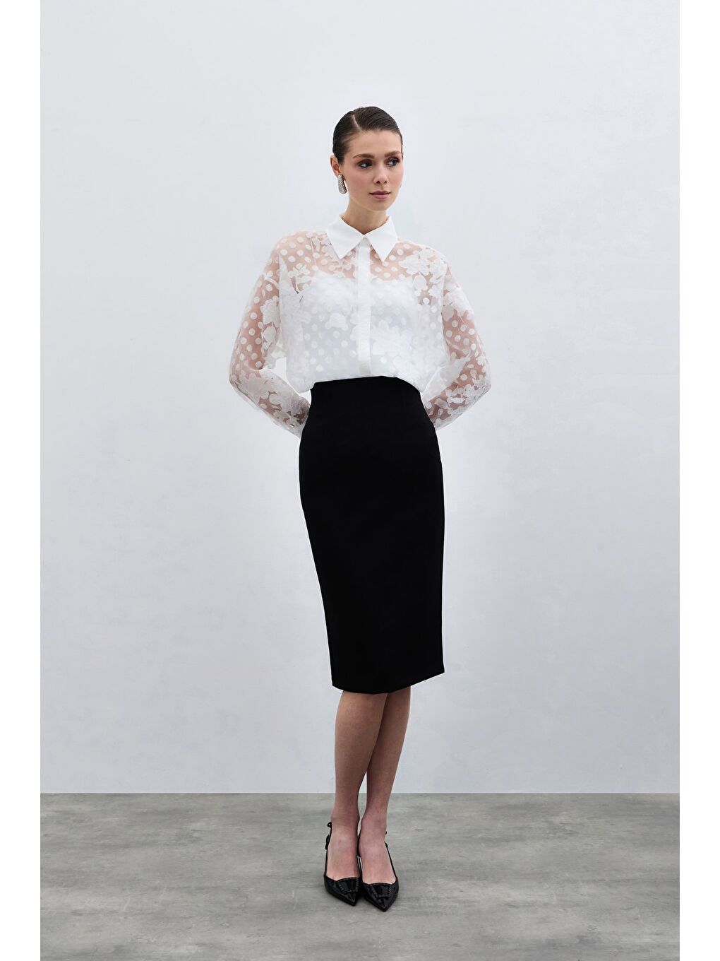 Kendinden Desenli Gömlek - Ekru-1