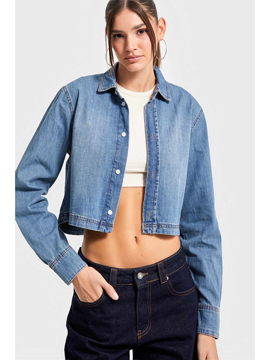 Mavi Kadın T.Kot Renk cc01 7s5-8 Crop Fit Önü Düğmeli %100 Organik Denim Kumaş Gömlek-4
