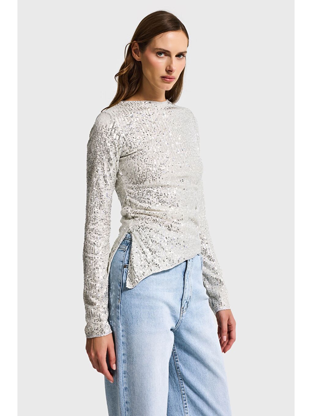 Kadın Ekru Silver Renk Pul Payet Detaylı İçi Astarlı Tasarım Bluz-4