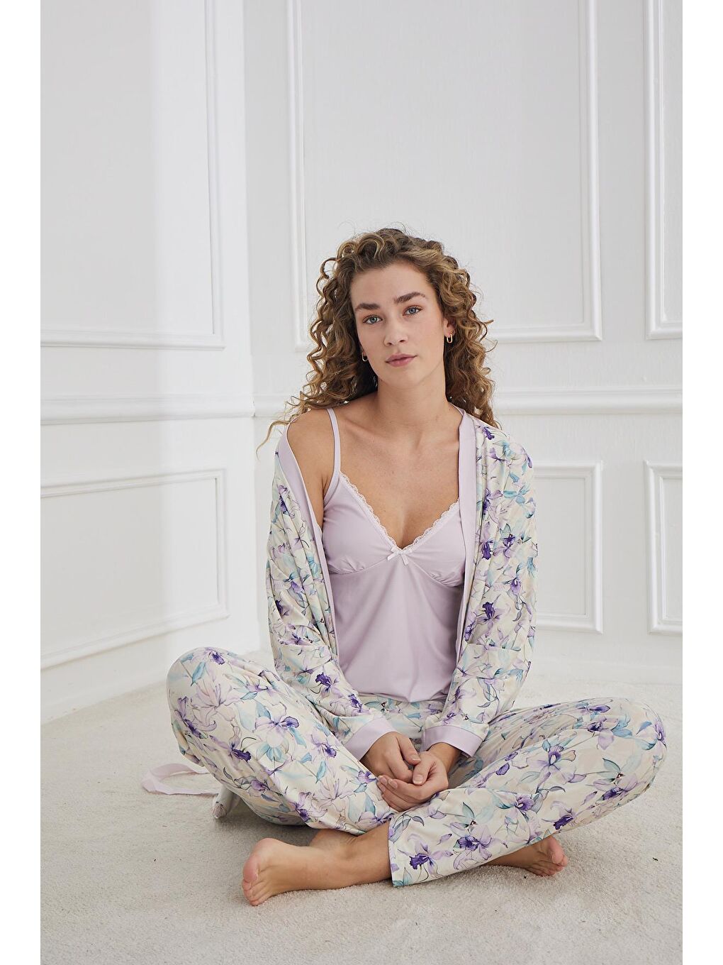 Kadın Çiçek Desenli İp Askılı Sabahlıklı 3'Lü Pijama Takım | Lila 30201-954-1
