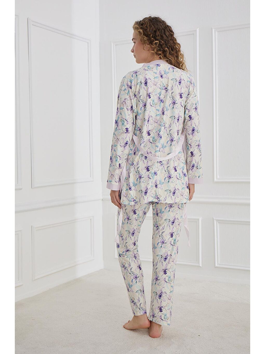 Kadın Çiçek Desenli İp Askılı Sabahlıklı 3'Lü Pijama Takım | Lila 30201-954-2
