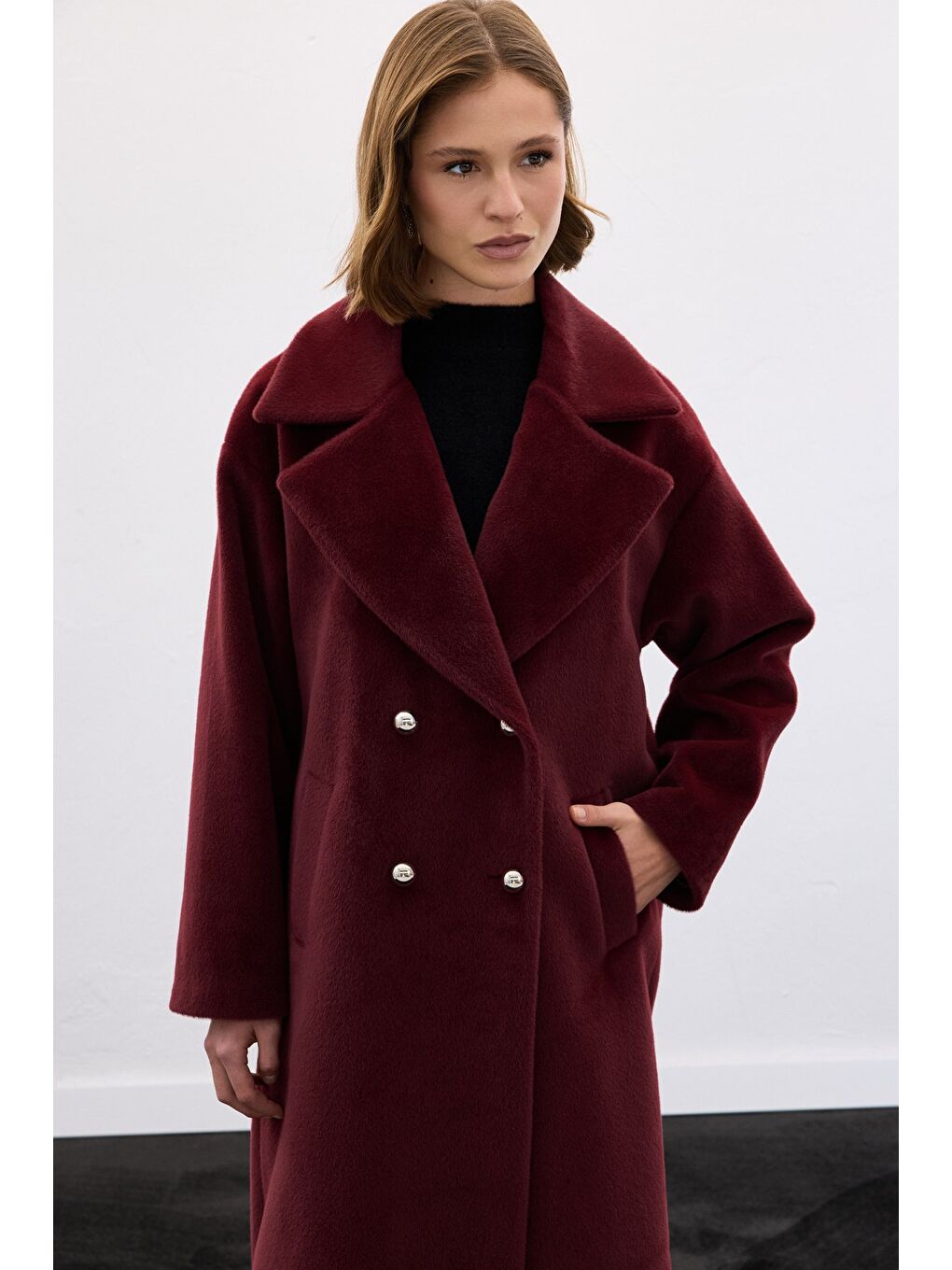Düğme Detaylı Uzun Kaban - Bordo-3