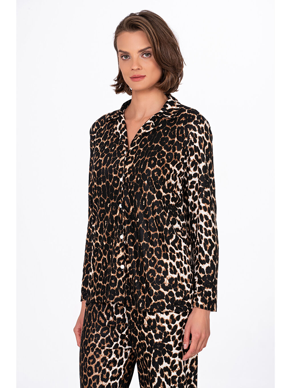 Siyah Kadın Süet Önden Düğmeli Pijama Takımı | Leopar-1