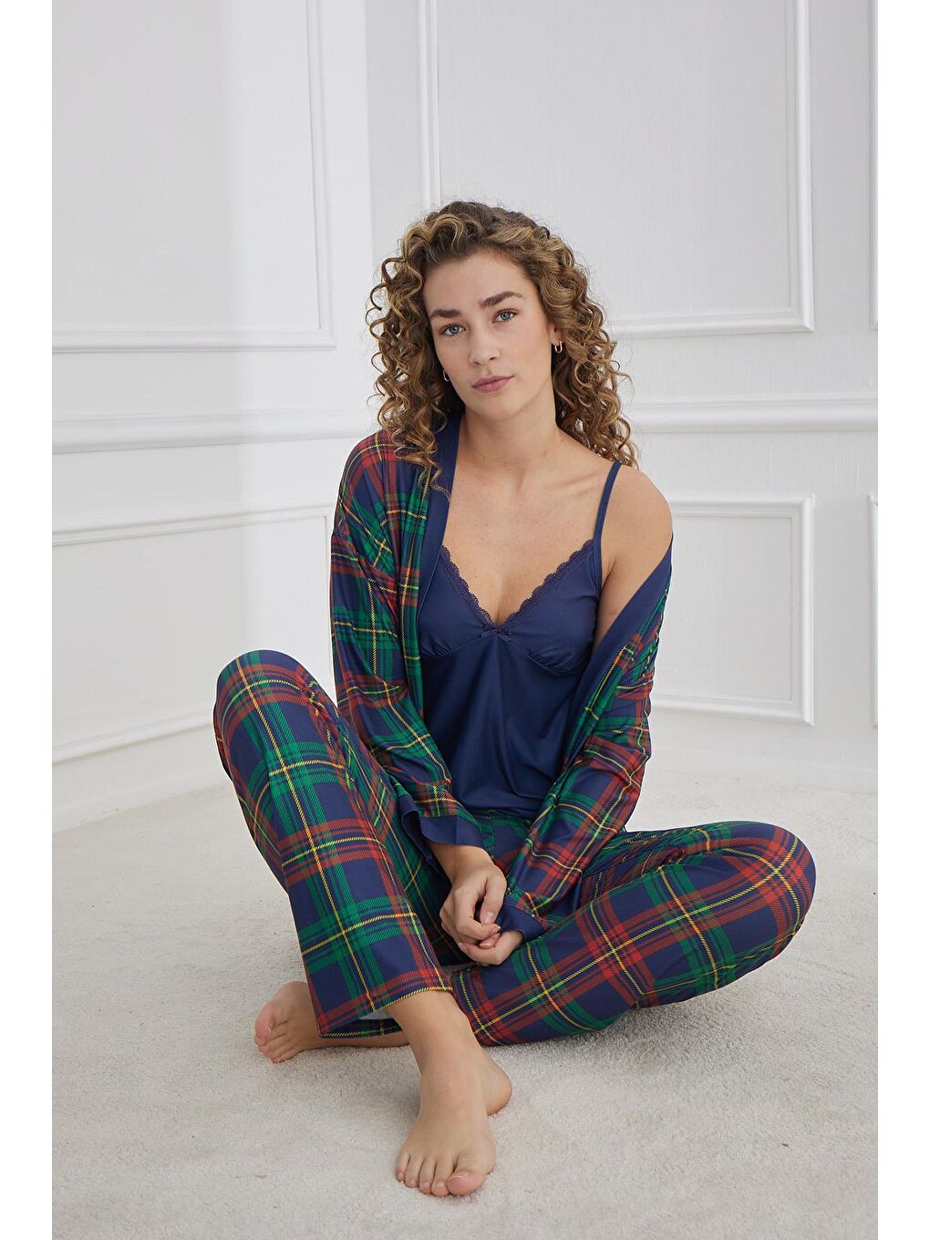 Kadın Ekose Desenli İp Askılı Sabahlıklı 3'Lü Pijama Takım | Lacivert 30201-966-1