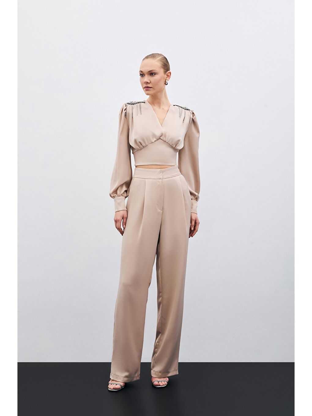 Pileli Saten Krep Pantolon - Bej