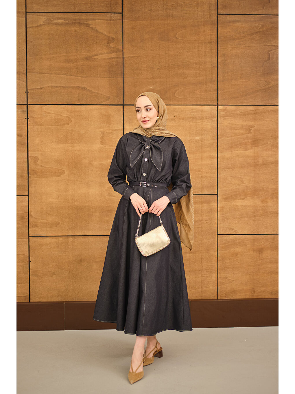 Kadın Süs Dikiş Detay Kemerli Elbise Lacivert-3