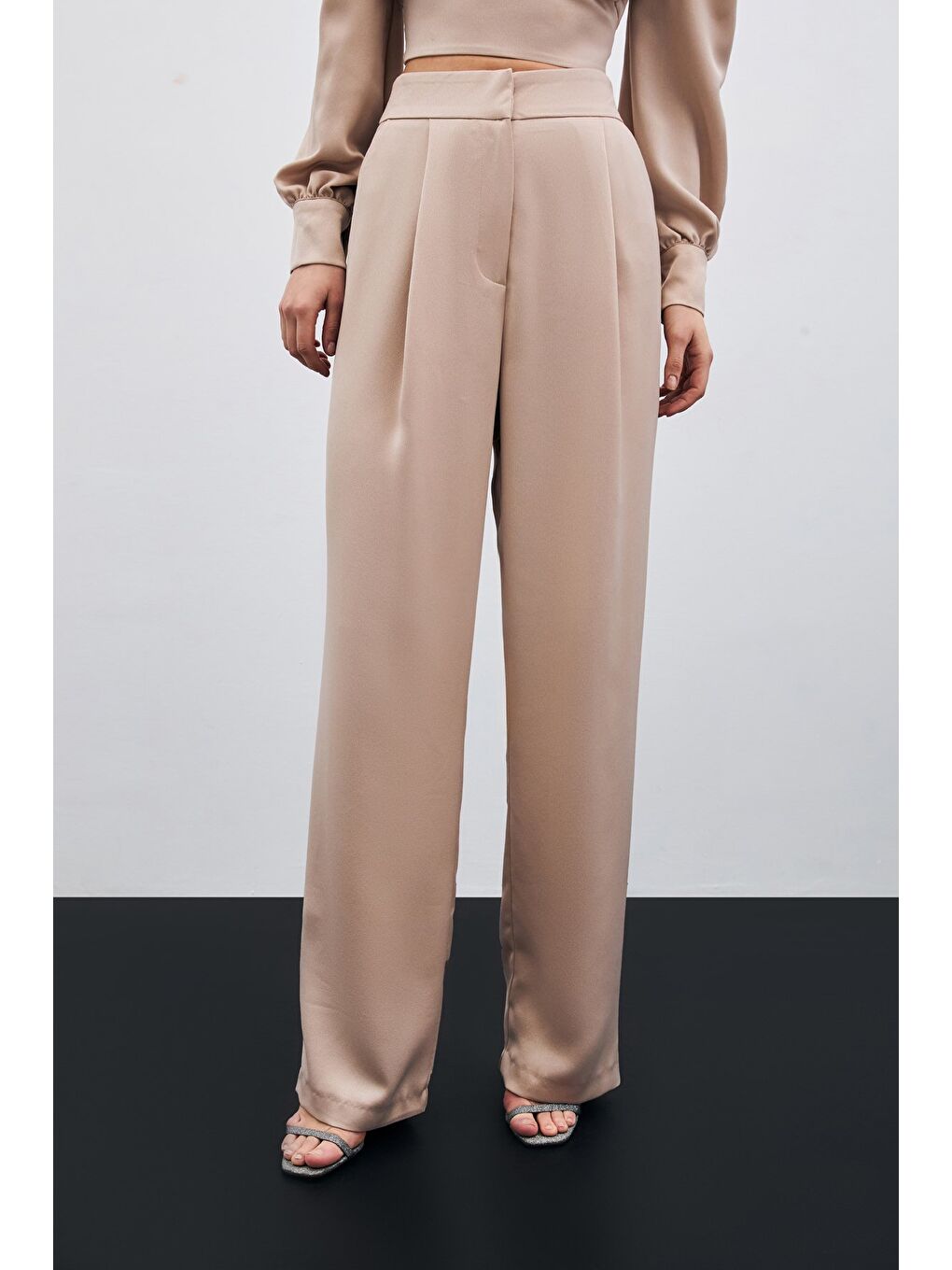 Pileli Saten Krep Pantolon - Bej-2