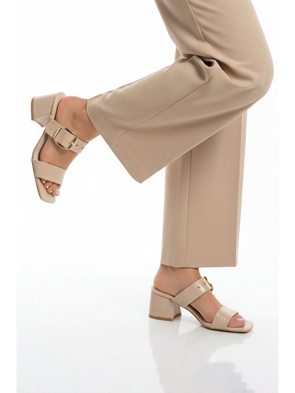 Bej Çift Bantlı Kadın Topuklu Terlik 318139 Z-2