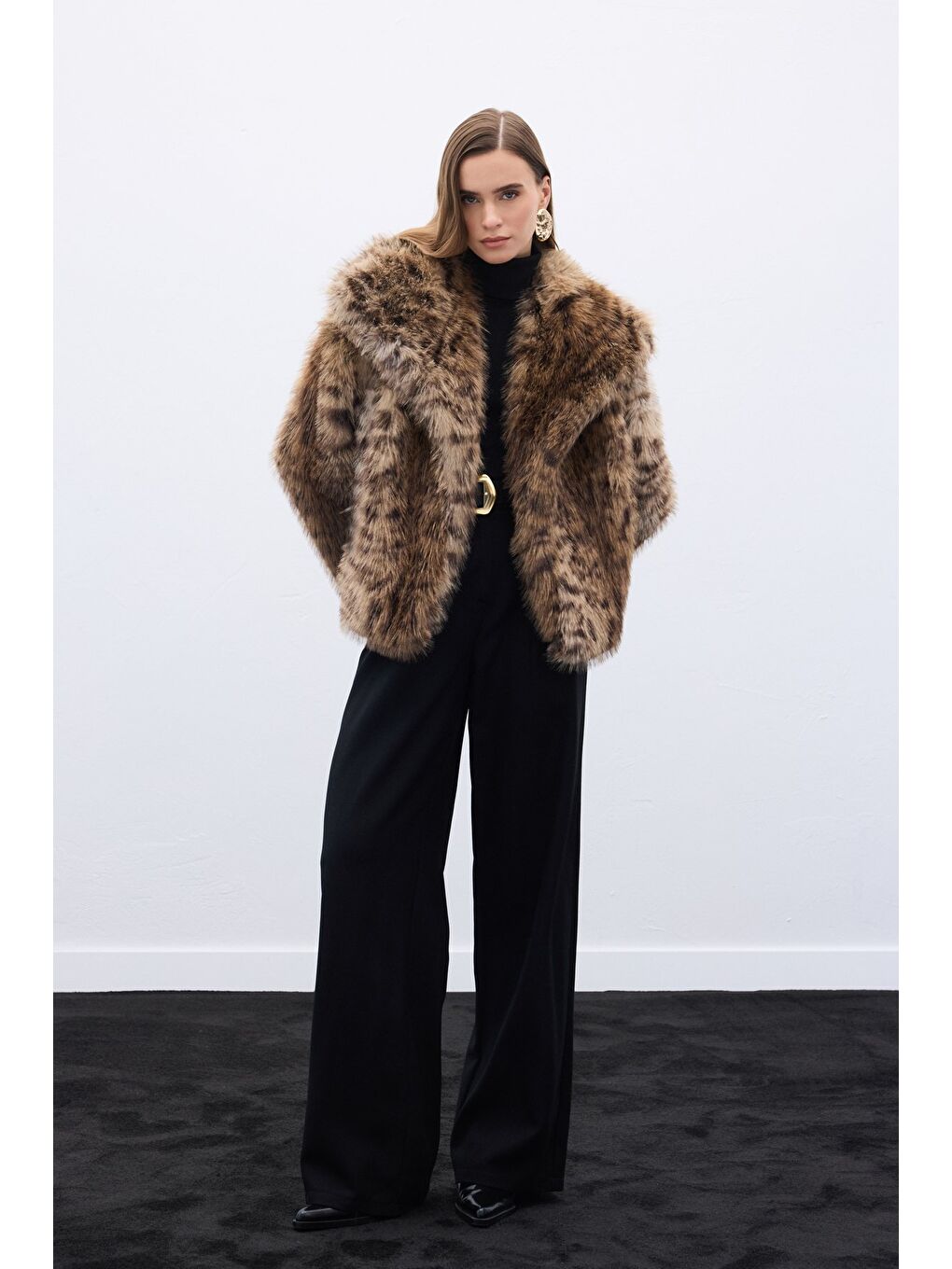 Siyah Leopar Desenli Kürk - Leopar-2