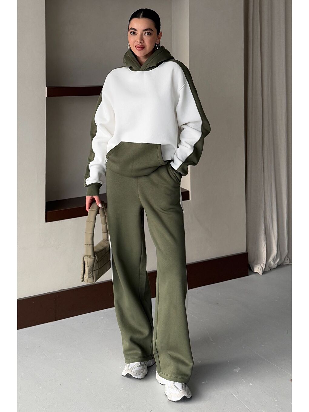 Kadın Haki Beyaz Oversize Kesim Alt Üst Yani Şeritli Eşofman Takımı-5
