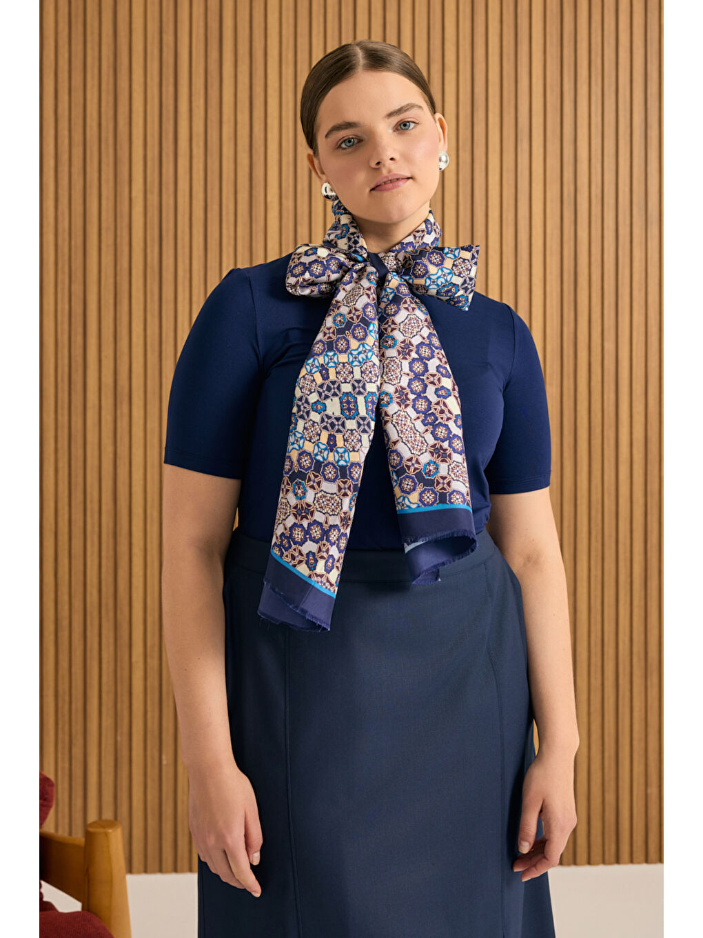 Lacivert Etek Ucu Pili Detaylı Etek-3