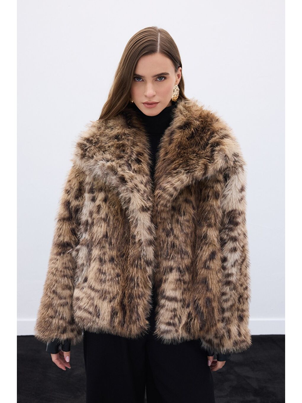 Siyah Leopar Desenli Kürk - Leopar-5