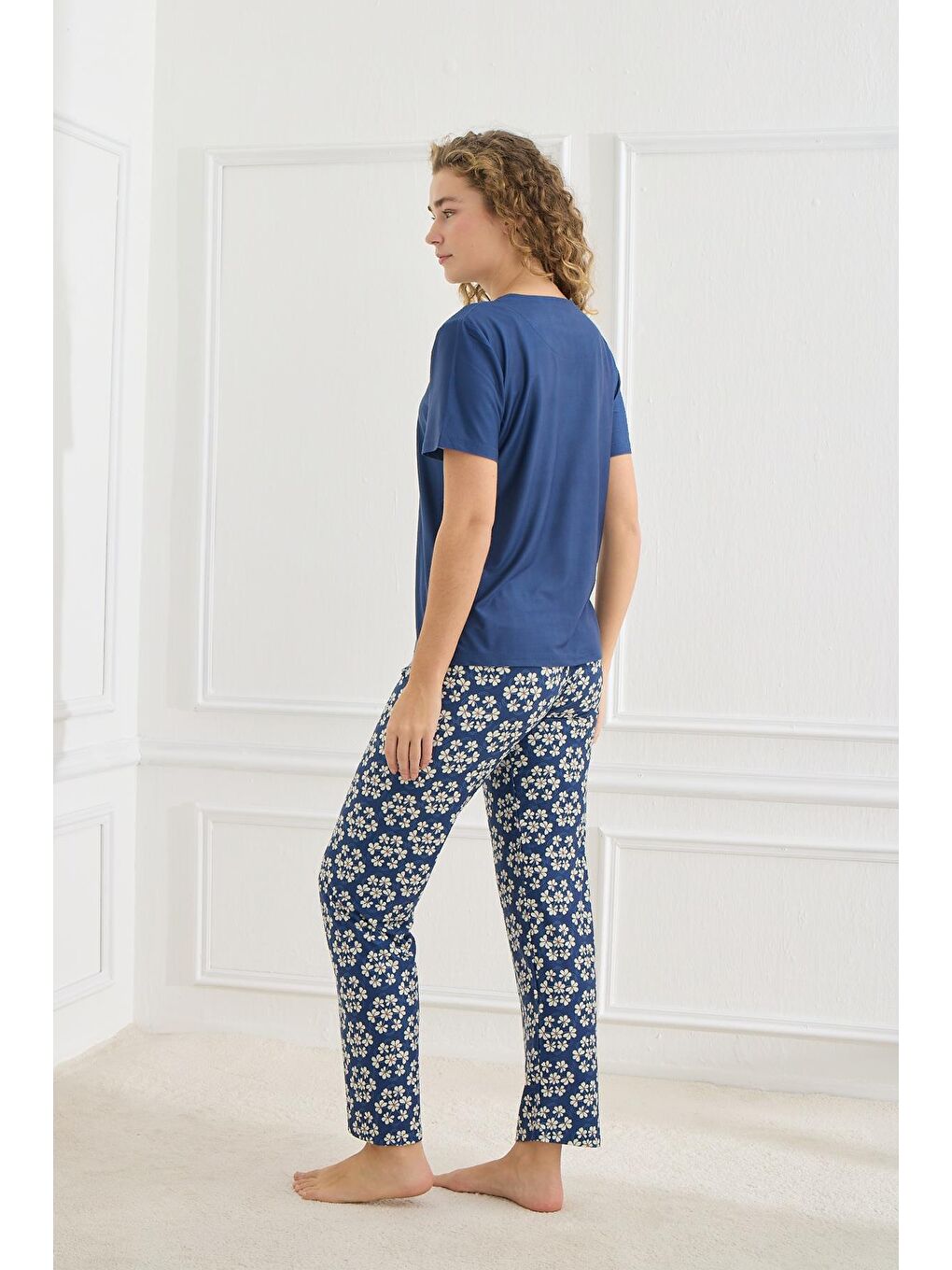 Kadın Çiçek Desenli Bisiklet Yaka Pijama Takım | Lacivert 30102-963-2