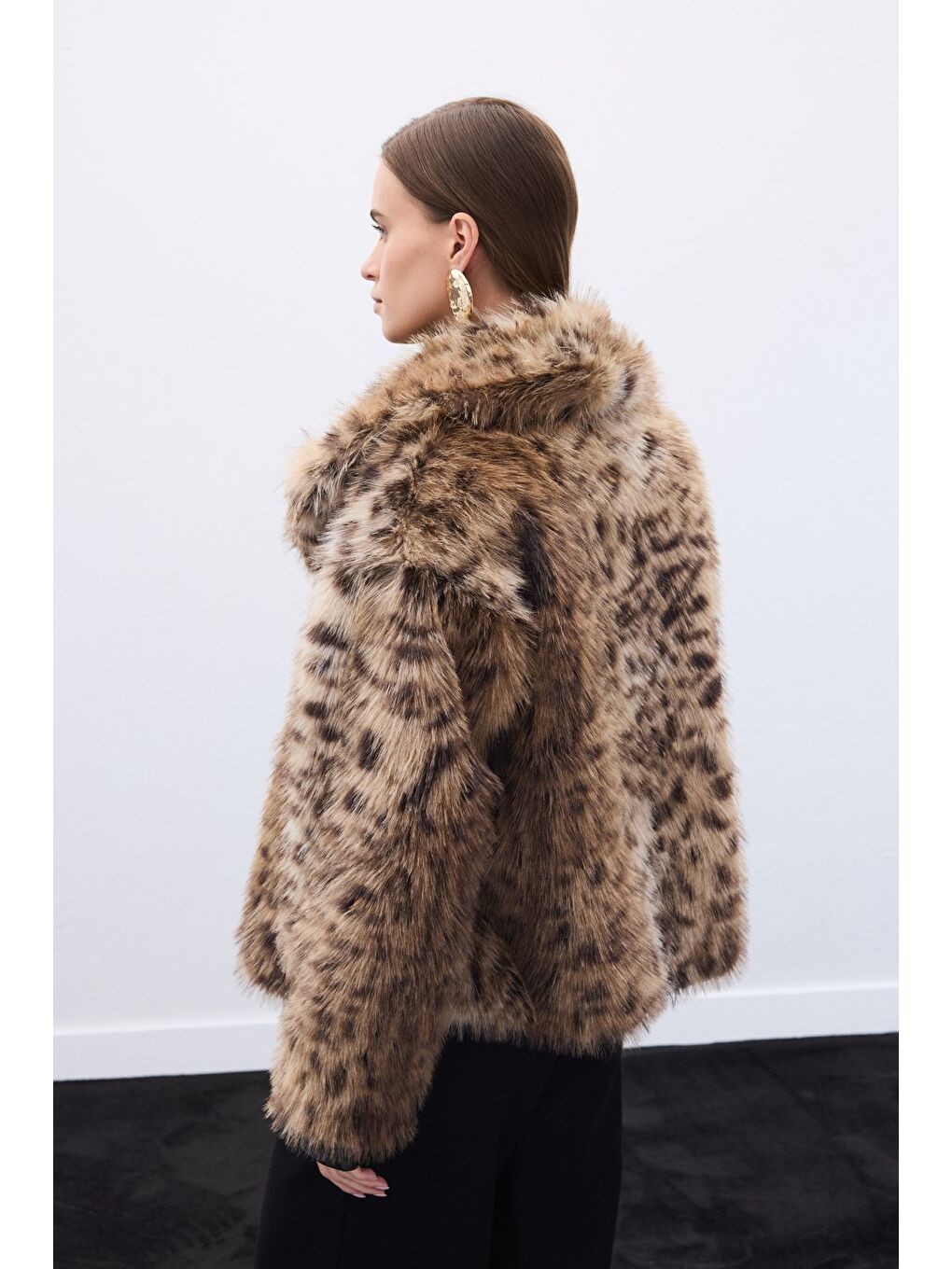 Siyah Leopar Desenli Kürk - Leopar-7