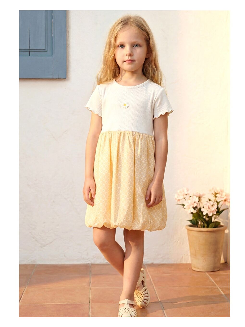 Kız Çocuk Pamuklu Ekru Sarı Papatya Detaylı Elbise - Desenli Balon Etekli-4