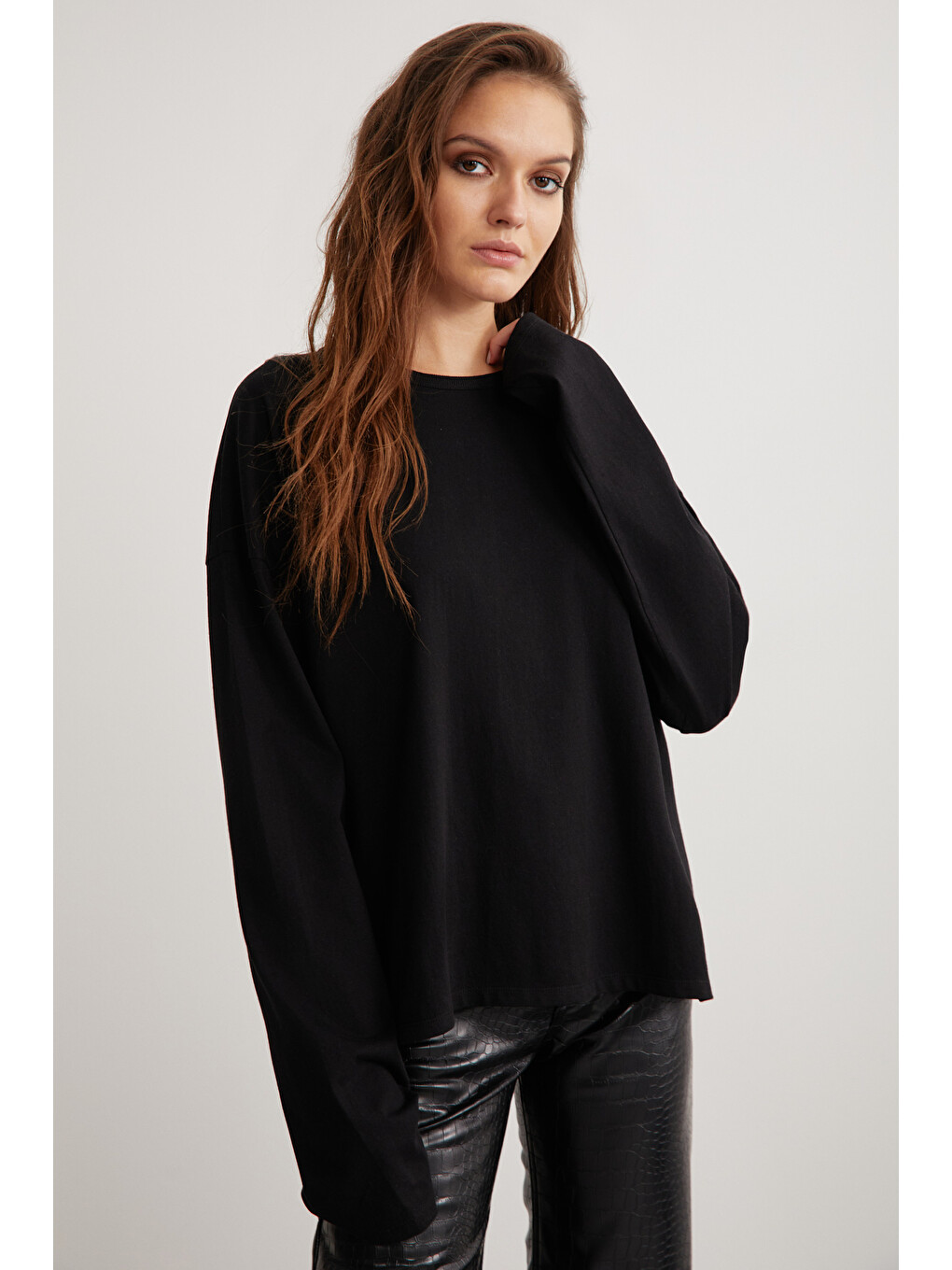 Siyah BASIL Kadını Oversize %100 Organik Pamuk Örme Uzun Kol SİYAH T-Shirt-2