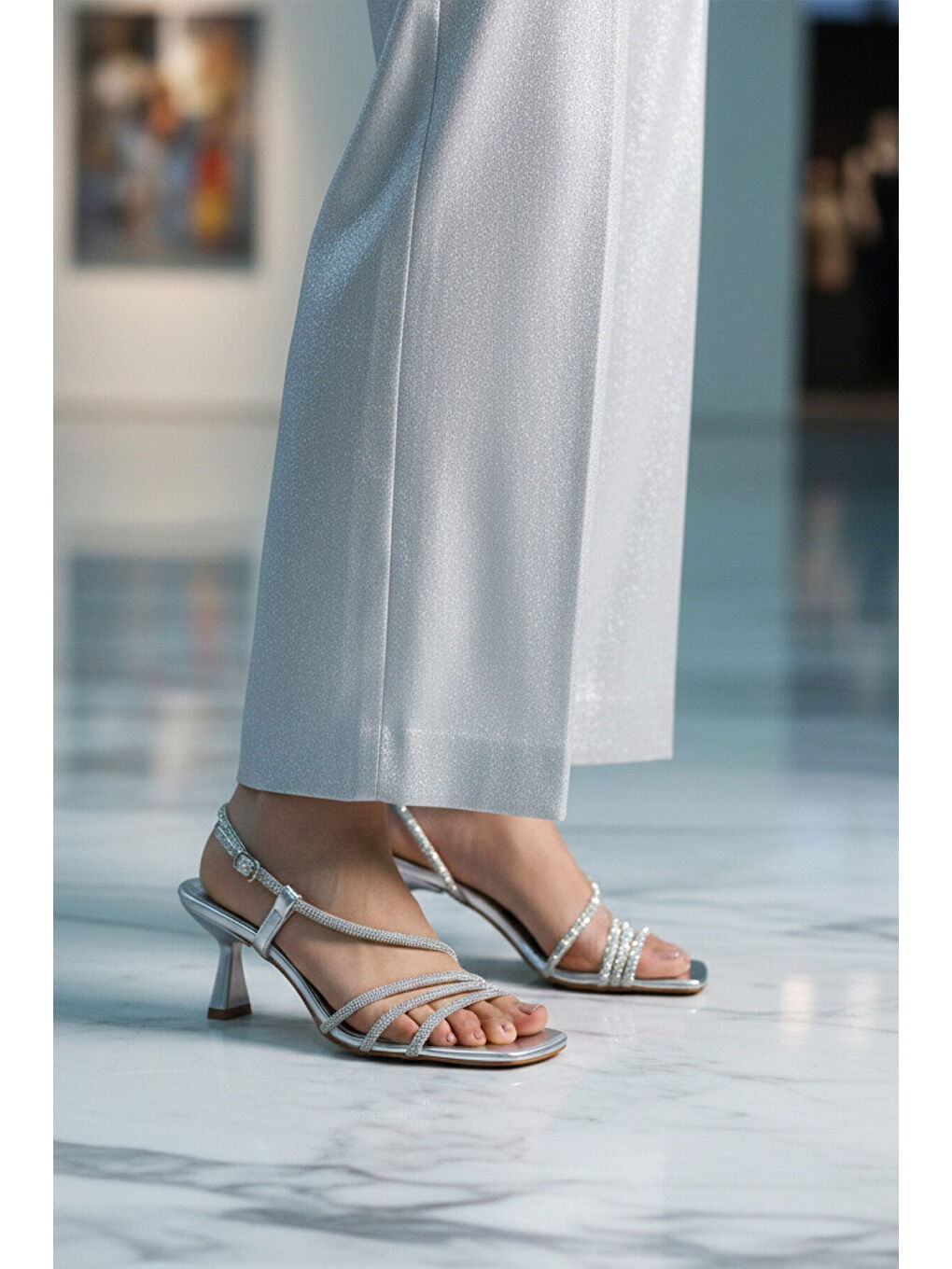 Gri Gümüş Taş İşlemeli Kadın Abiye Ayakkabı 655481 Z-2