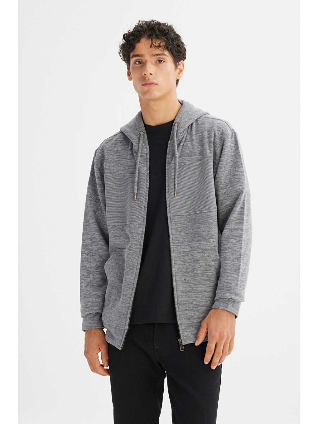 Gri Regular Fit Kapüşonlu Cepli İçi Polarlı Erkek Fermuarlı Sweatshirt Hırka-2