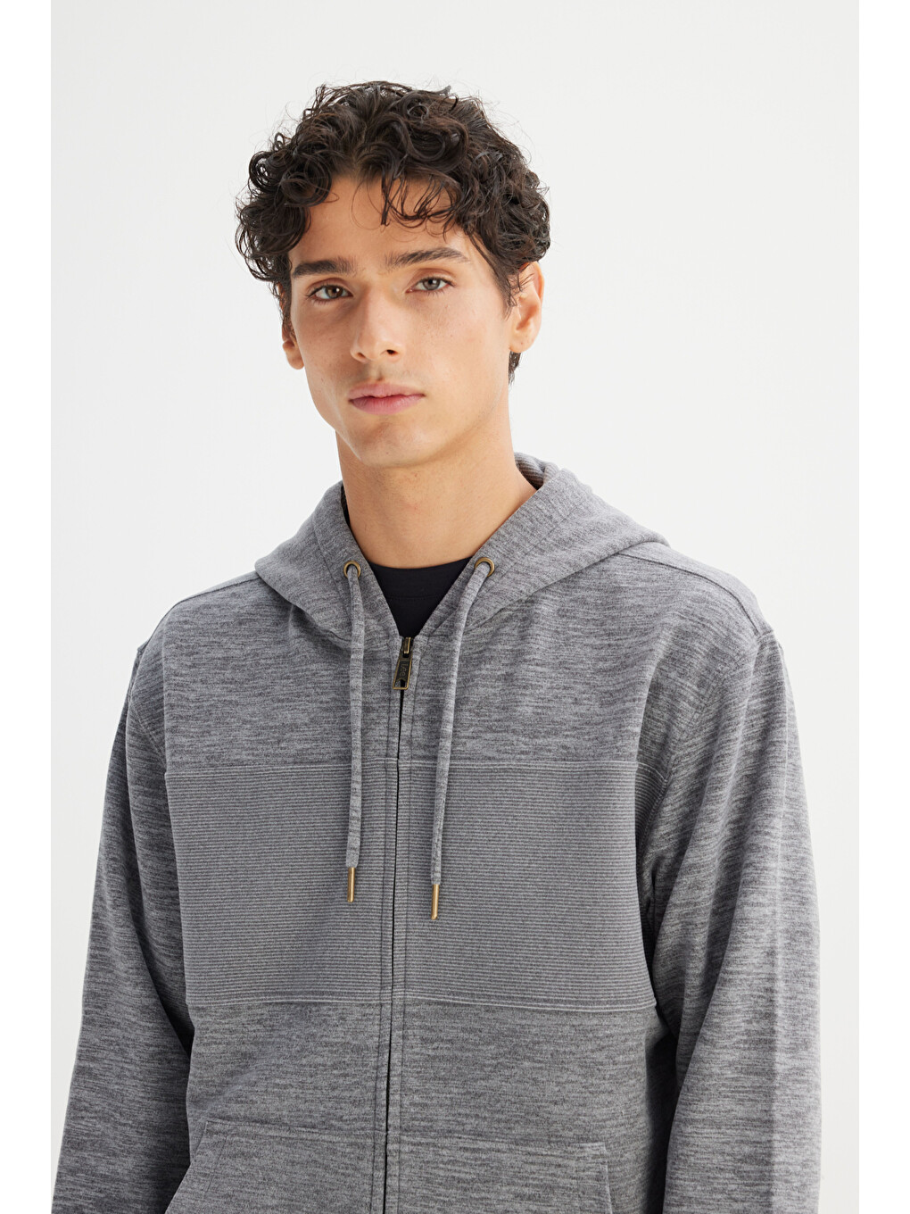 Gri Regular Fit Kapüşonlu Cepli İçi Polarlı Erkek Fermuarlı Sweatshirt Hırka-3