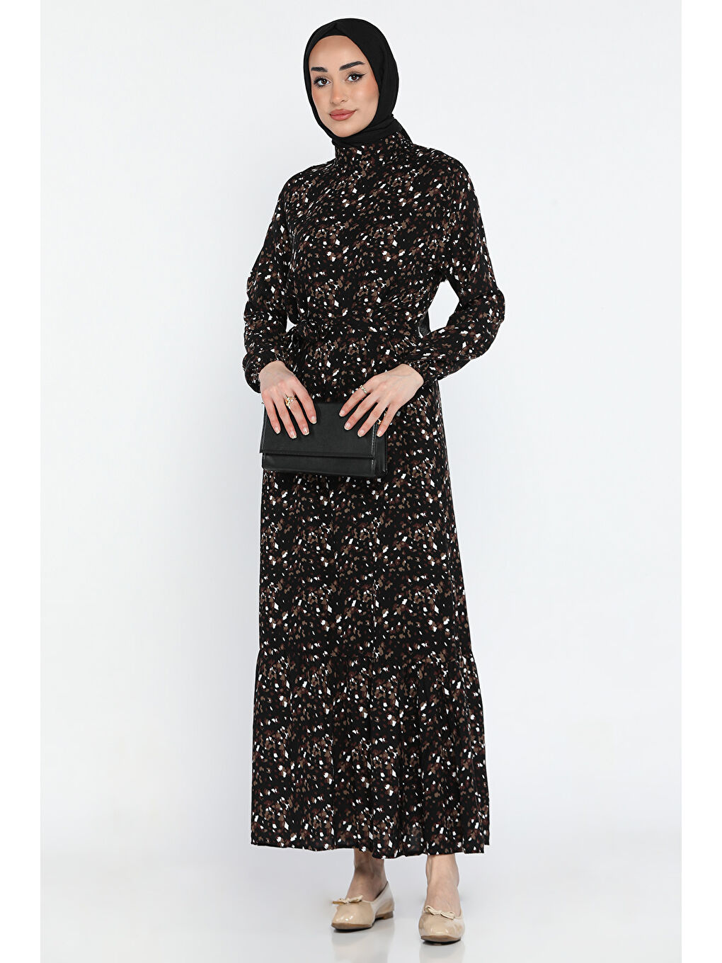 Siyah Bel Kuşaklı Desenli Viskon Tesettür Elbise-1