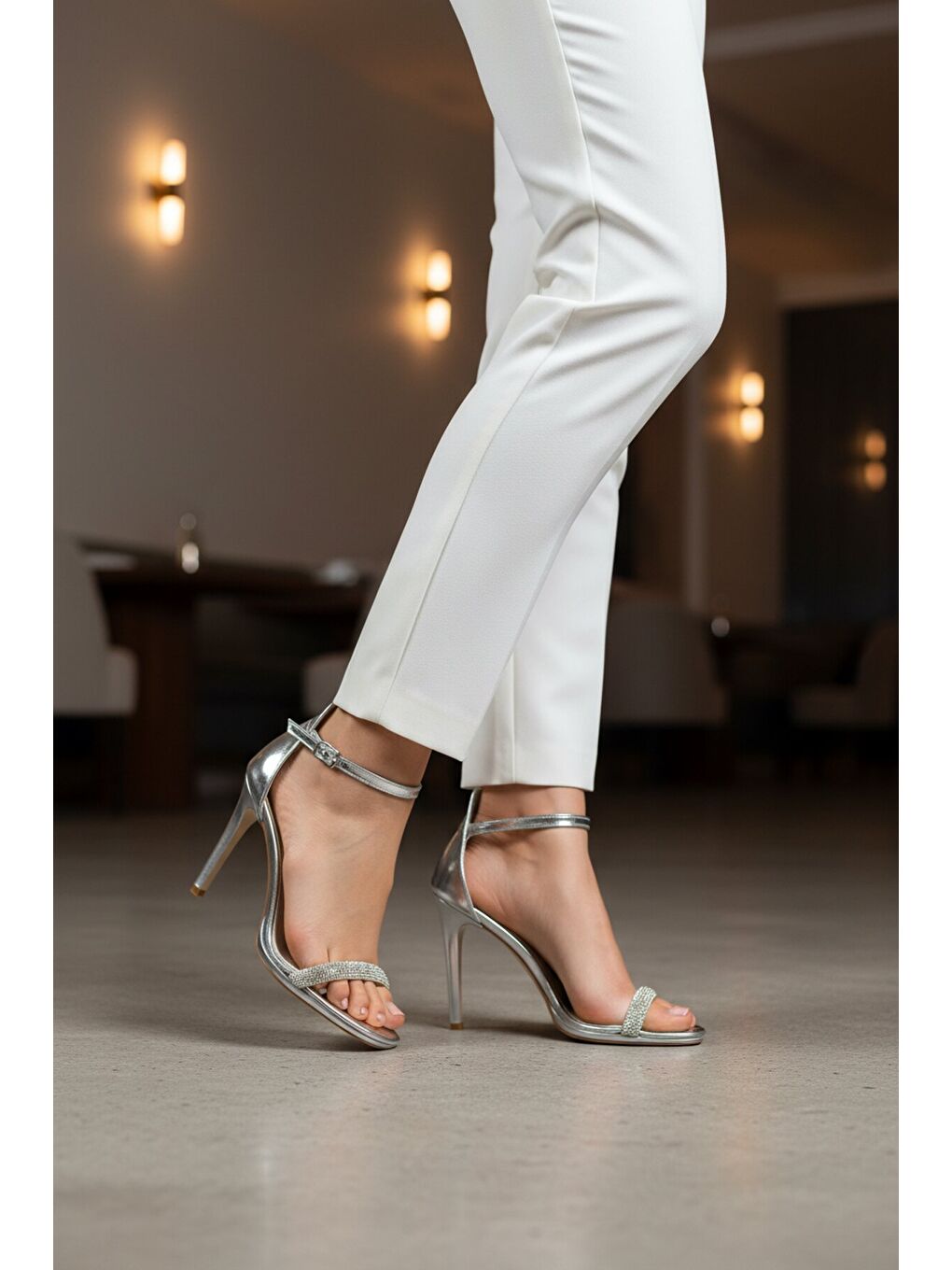 Gri Gümüş Taş İşlemeli İnce Uzun Topuklu Kadın Abiye Ayakkabı 655527 Z-2