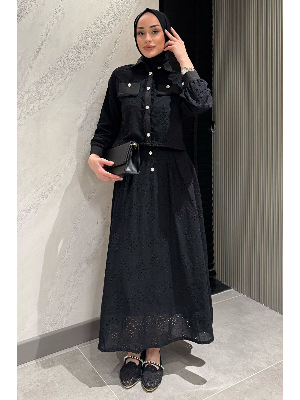 Siyah Kadın Püskül Detaylı İnci Düğmeli Fistolu Tesettür Gömlek Etek İkili Takım-1