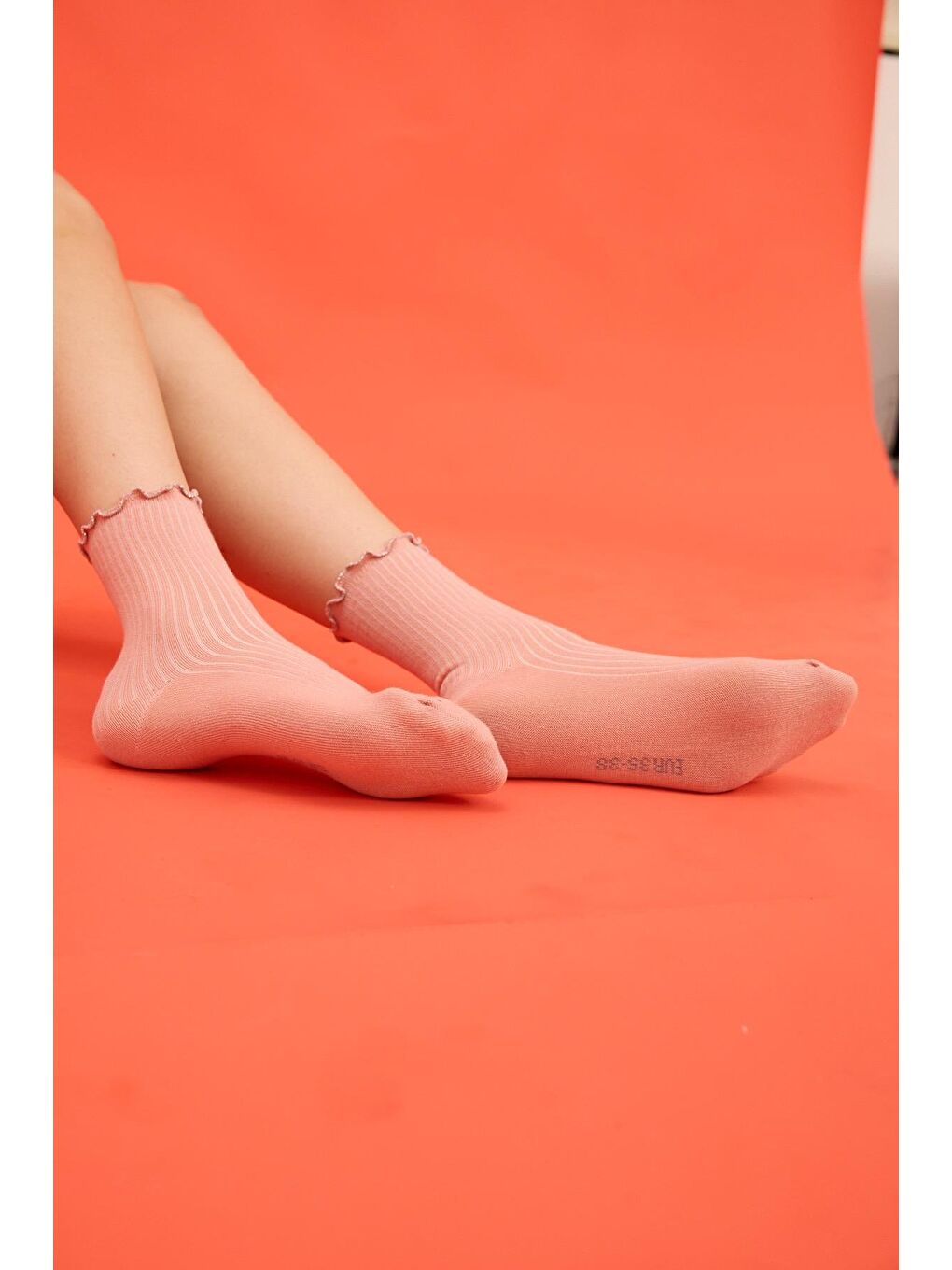 Kadın Renkli Bileği Fırfırlı Simli Soket Çorap Pembe