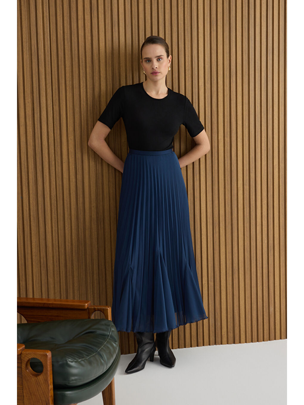 Lacivert Volanlı Pilise Etek