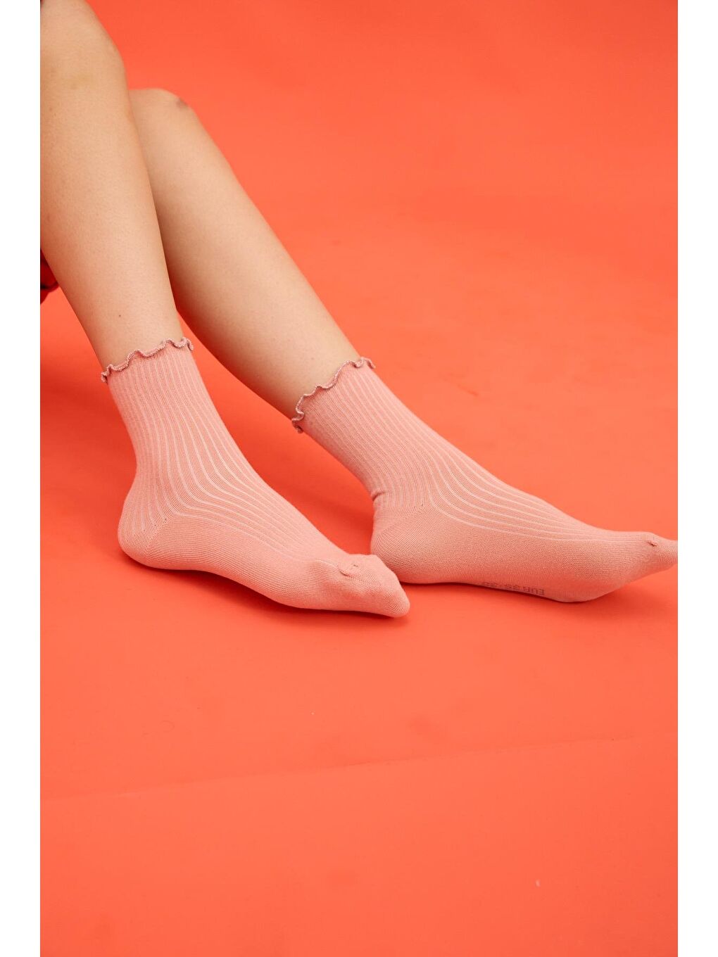 Kadın Renkli Bileği Fırfırlı Simli Soket Çorap Pembe-1