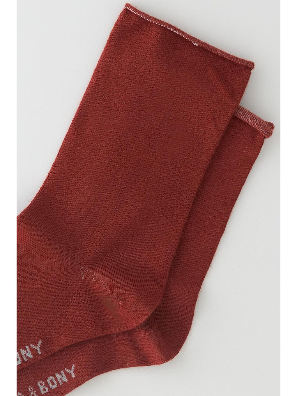 Kadın Koyu Kırmızı Renkli Lastiksiz Modal Kumaş İnce Soket Çorap-1