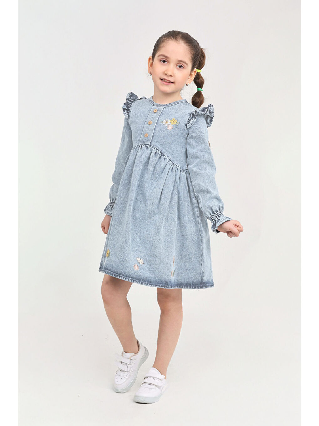 Mavi Kız Çocuk Papatya Nakışlı Omuz Fırfırlı Jean Elbise 12466-1