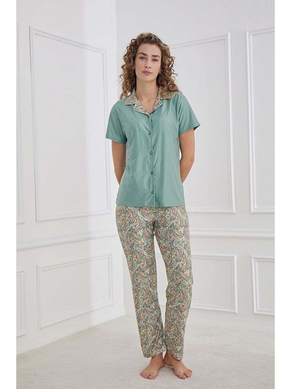 Yeşil Kadın Polo Yaka Şal Desenli Önden Düğmeli Pijama Takımı | Mint 30101-1278