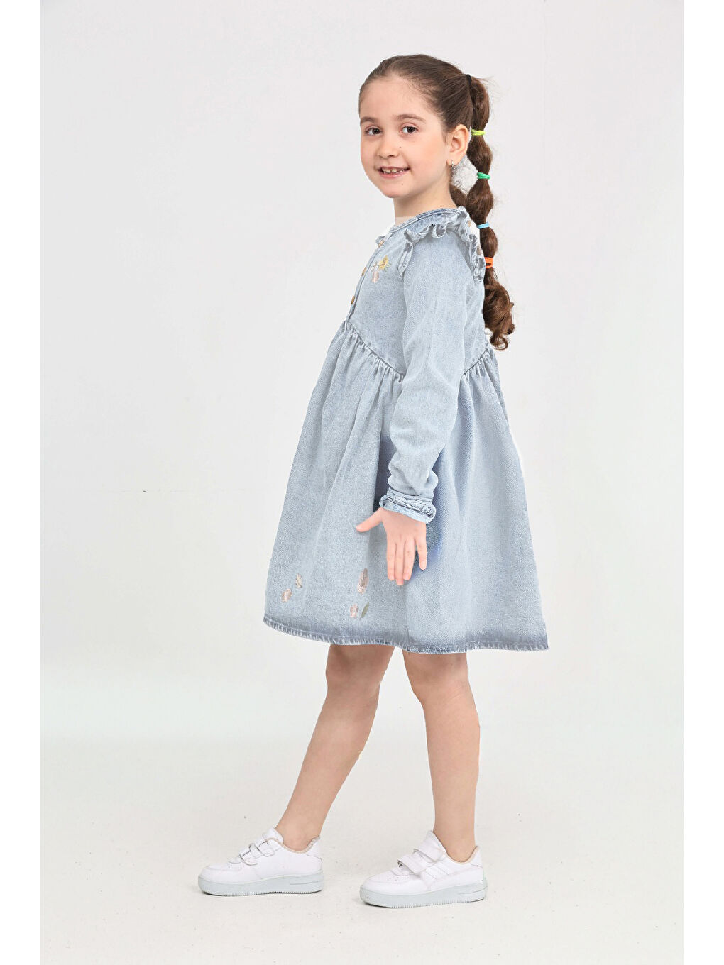 Mavi Kız Çocuk Papatya Nakışlı Omuz Fırfırlı Jean Elbise 12466-2