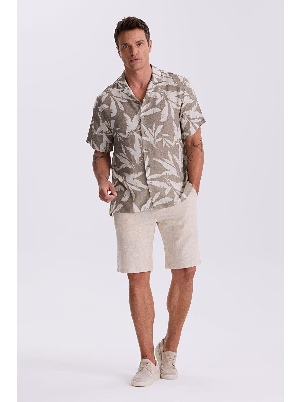 Bej Comfort Fit Pamuklu Rahat Kesim Keten Dokulu Şort-1