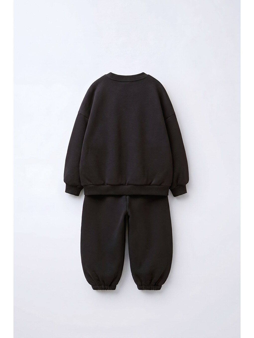 Çocuk Figürlü Siyah Sweatshirt Ve Eşofman Altı Takımı-1