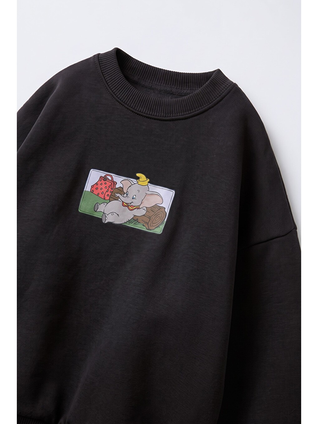 Çocuk Figürlü Siyah Sweatshirt Ve Eşofman Altı Takımı-2