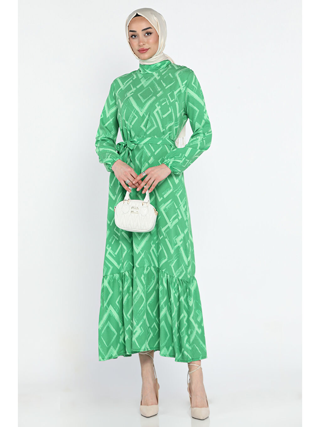 Yeşil Desenli Bel Kuşaklı Tesettür Viskon Elbise