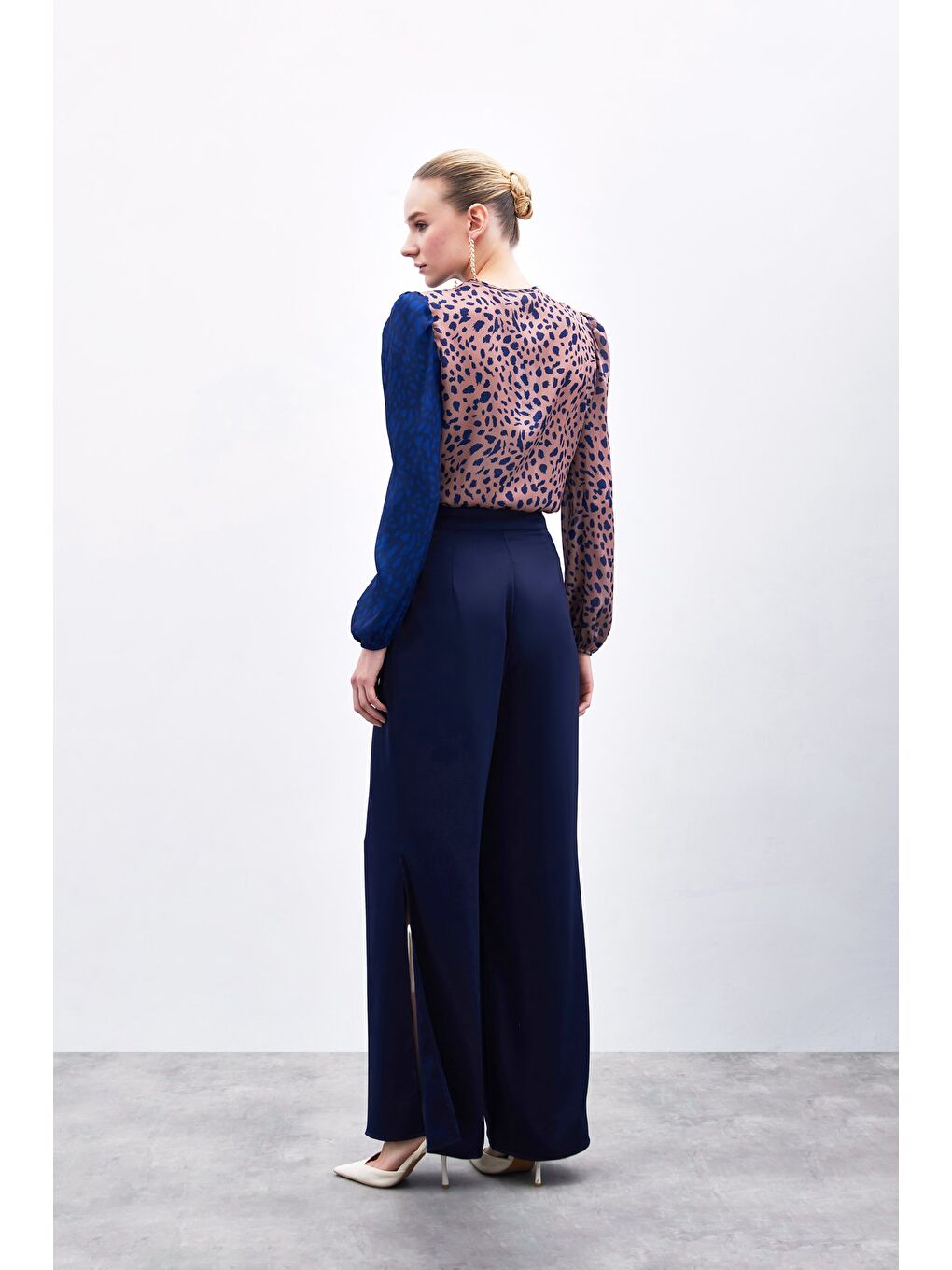 Yırtmaç Detaylı Saten Pantolon - Lacivert-7