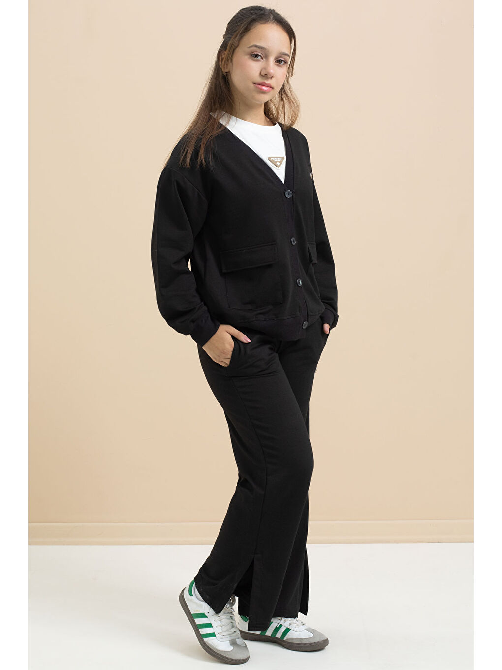 Siyah Logo Detaylı Düğmeli Hırkalı kız Çocuk Yırtmaçlı 3'lü Atl-Üst Takım 21374-4