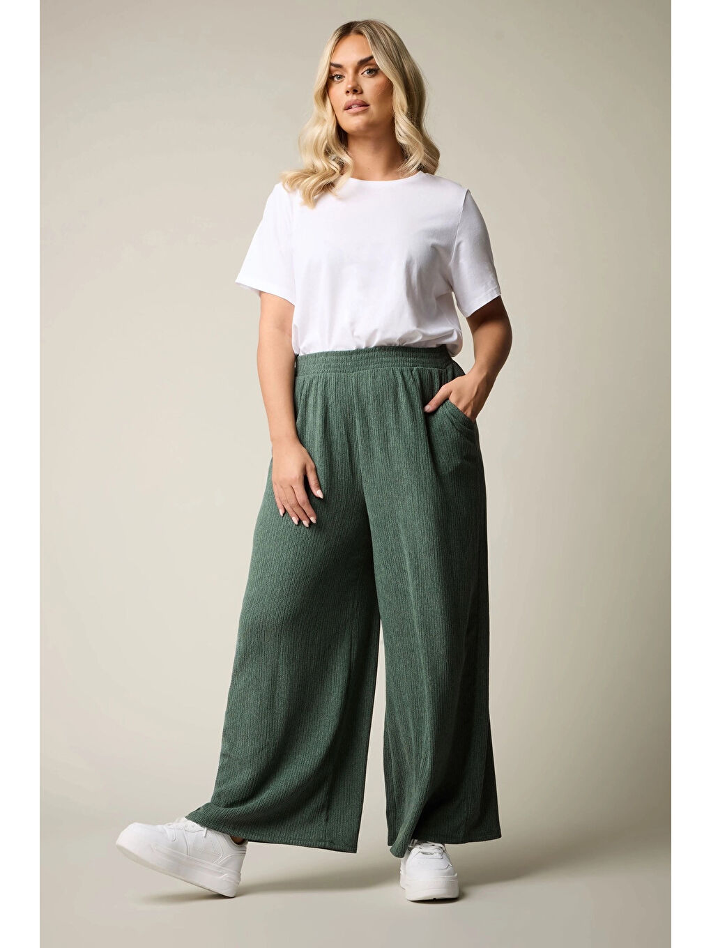 Yeşil Büyük Beden Beli Lastikli Bol Paça Cepli Pantolon 304010