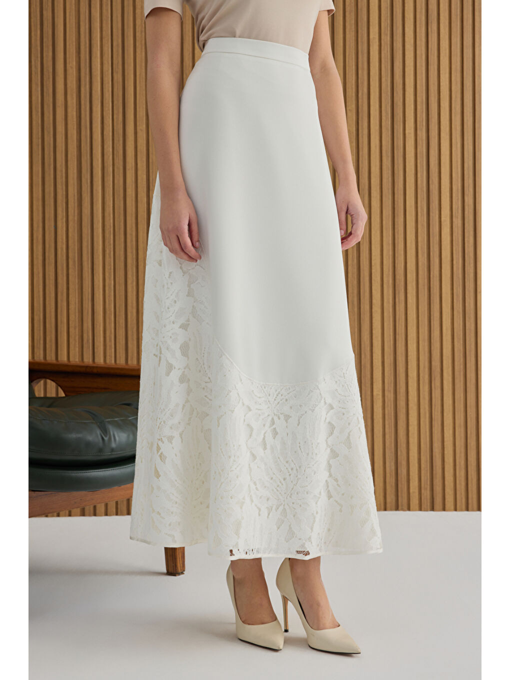 Ekru Dantel Garnili Etek-2