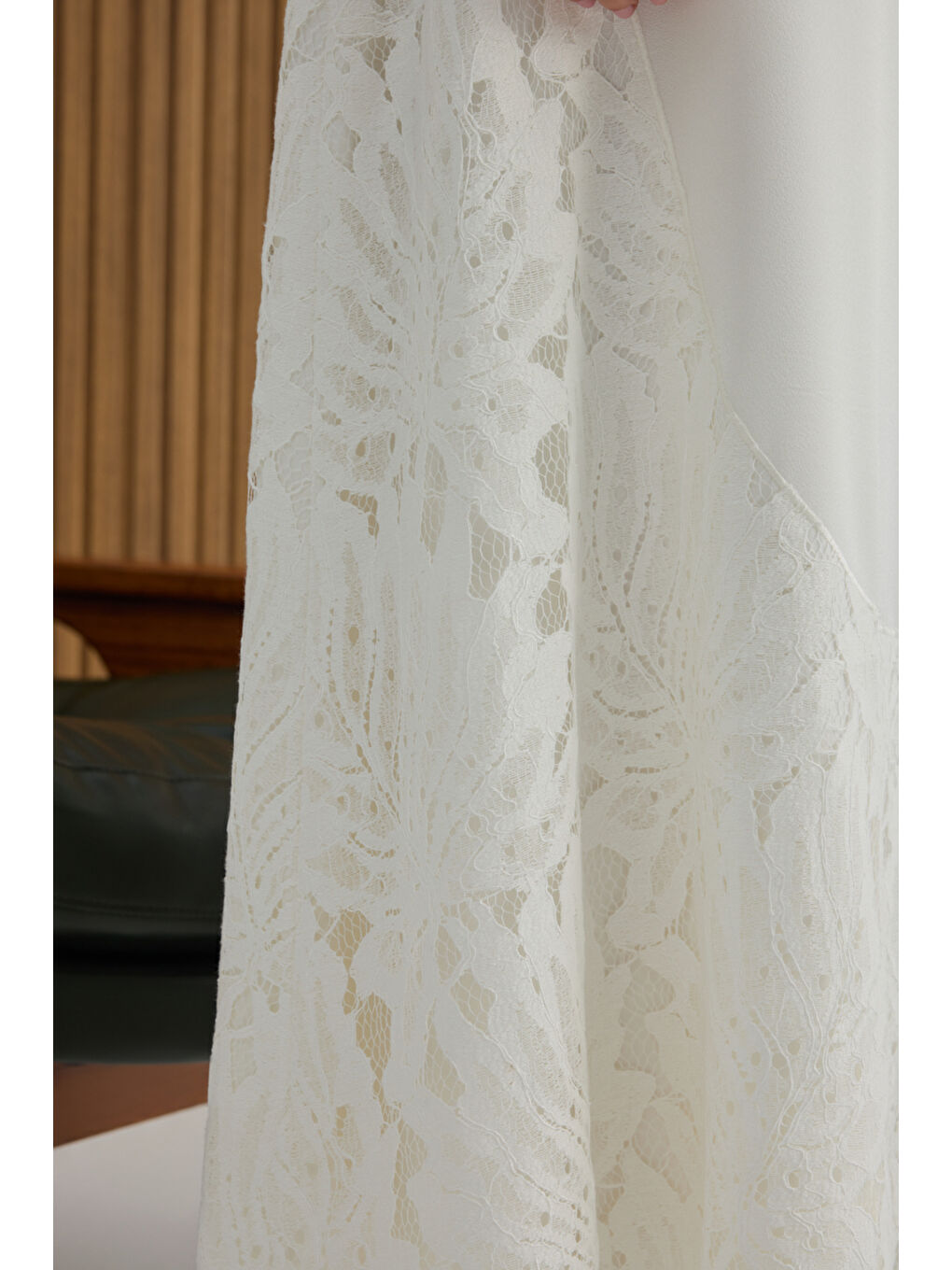 Ekru Dantel Garnili Etek-3