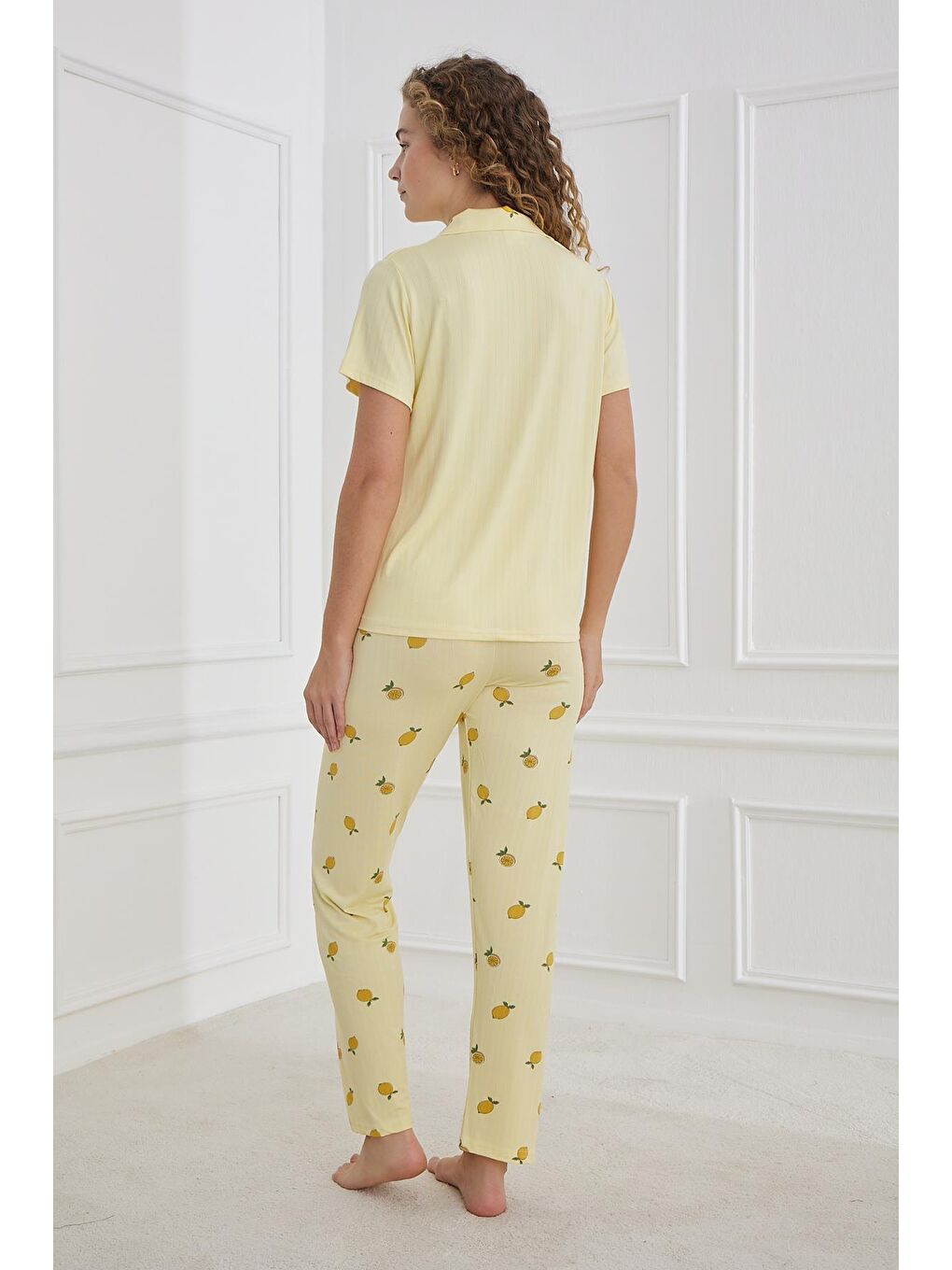 Kadın Desenli Polo Yaka Önden Düğmeli Pijama Takım | Sarı 80602-856-2